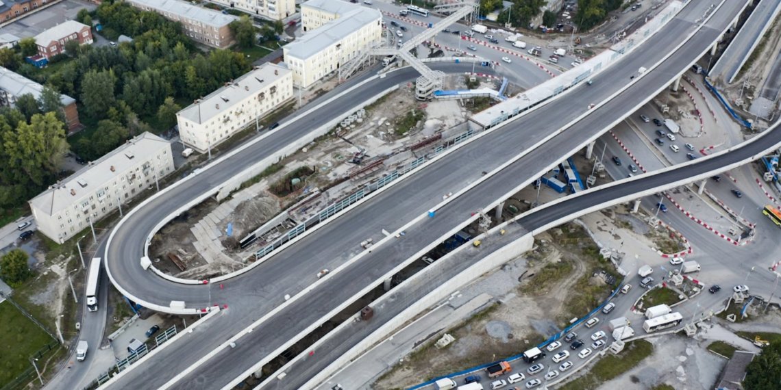 В Новосибирске откроют ещё два съезда на развязке нового моста