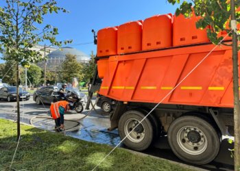 Максим Кудрявцев: в Новосибирске прочистили более двух тысяч метров ливнёвки