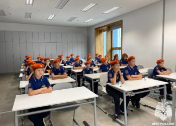 Новый кадетский класс под шефством МЧС открылся в Новосибирске