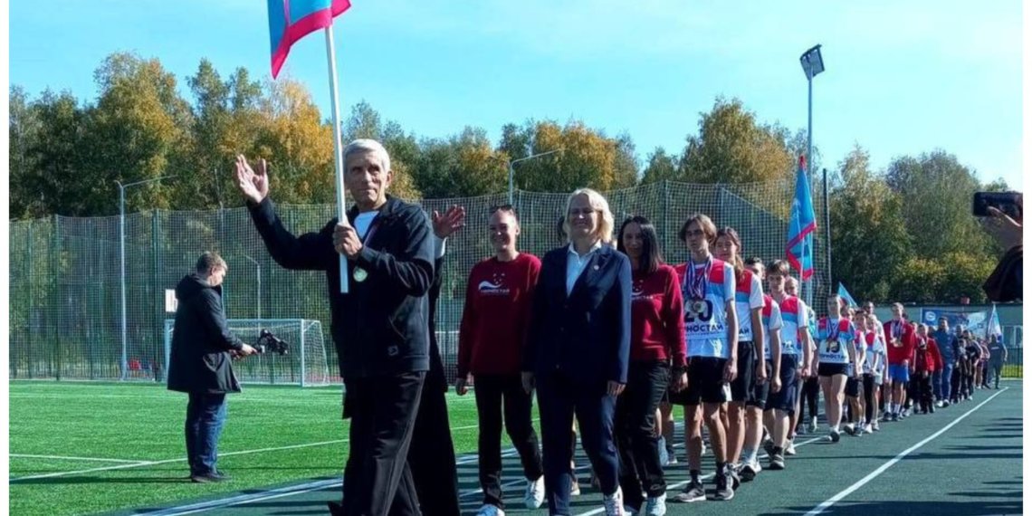 Новый стадион при образовательном центре открыли в Новосибирске