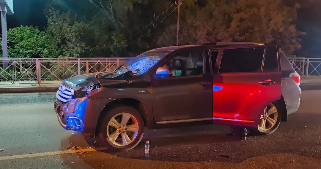 Новосибирец, перебегавший дорогу в неположенном месте, погиб под колёсами кроссовера