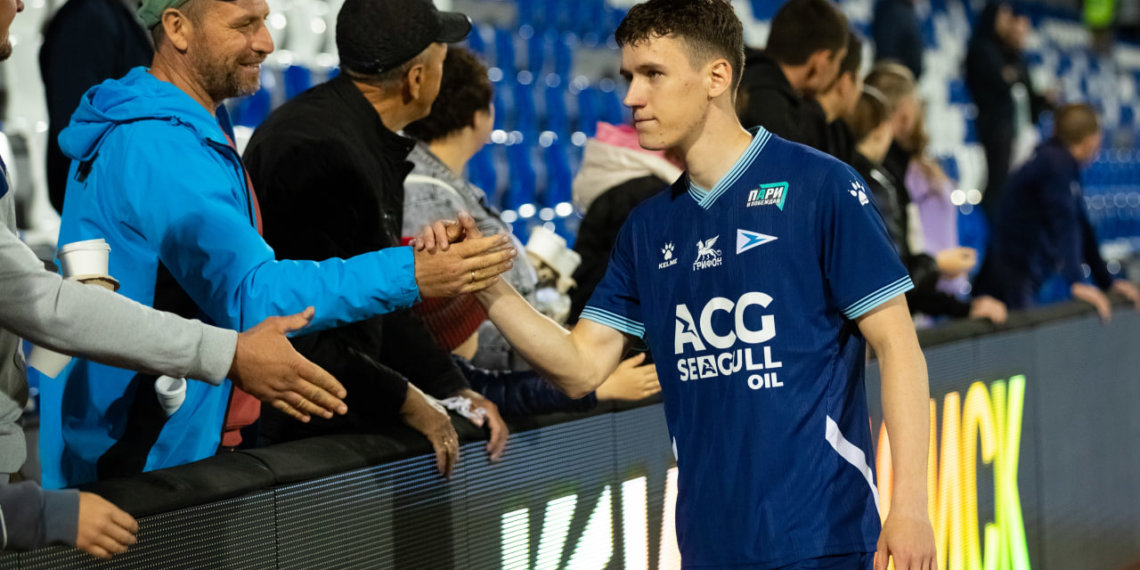 Футбольная «Сибирь» подписала двух новичков в последний день трансферного окна