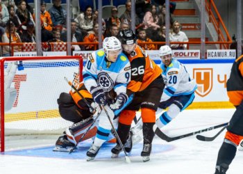 Хоккейная «Сибирь» добилась первой победы в основное время в новом сезоне