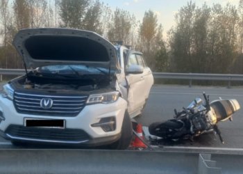 Мотоциклиста сбили насмерть под Новосибирском