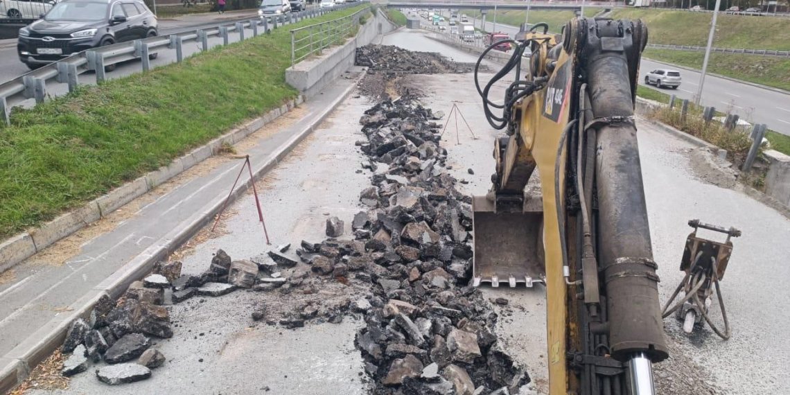 На Ипподромской приступили к ликвидации последствий обрушения подпорной стены