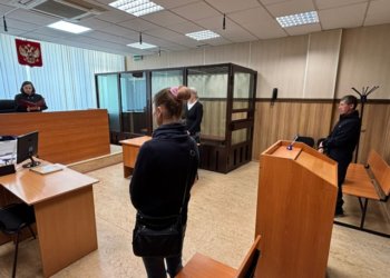 Новосибирца осудили за гибель трехлетней дочери в выгребной яме