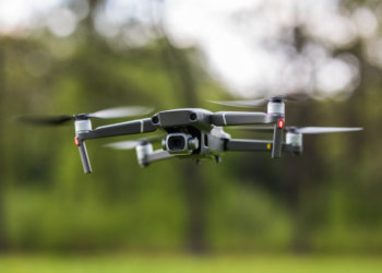 Новосибирца оштрафовали за запуск квадрокоптера возле аэродрома