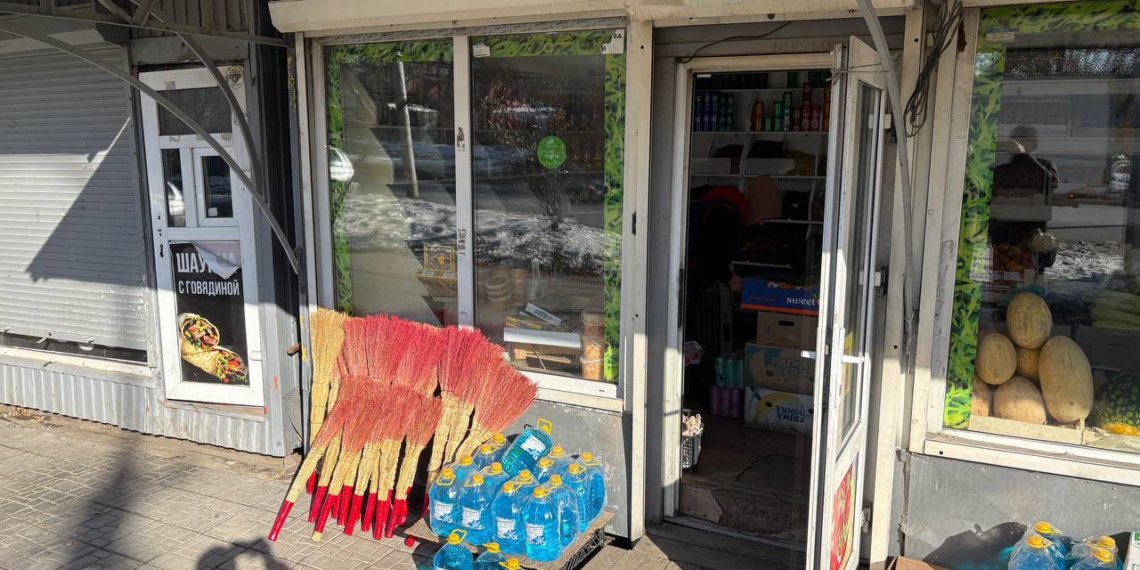 В Новосибирске изъяли 130 литров незамерзайки у нелегальных торговцев