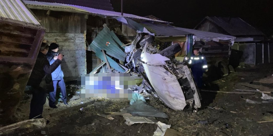 Мужчина и женщина погибли в ДТП с полуприцепом под Новосибирском