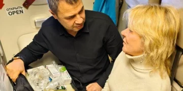Министр здравоохранения Новосибирской области спас пассажирку во время авиаперелёта