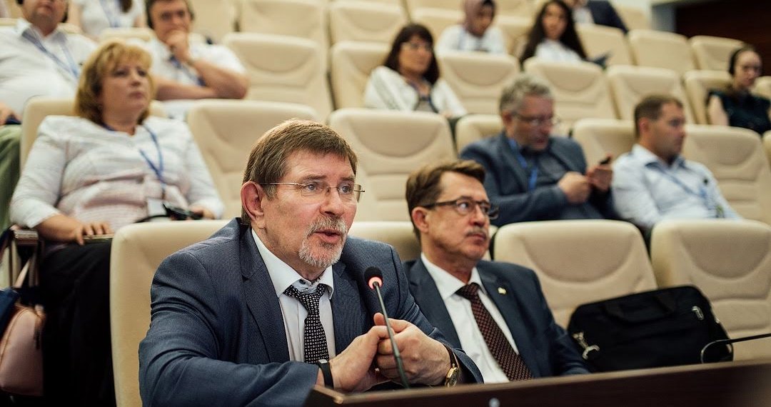 Глава клиники Мешалкина уволился на фоне уголовного дела о многомиллионных взятках