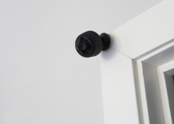 «Снимал на скрытую камеру»: жительница Новосибирска рассказала о пикапере, записывающем девушек для своих курсов