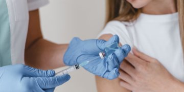 Заболеваемость ОРВИ продолжает снижаться в Новосибирской области