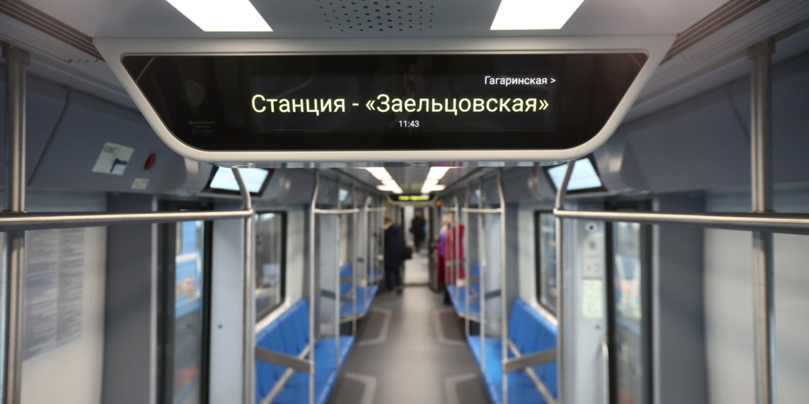 Новый пятивагонный поезд «Ермак» запустили в новосибирском метро