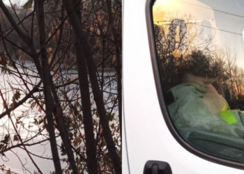 Девочка провалилась под лёд в Южно-Чемском микрорайне Новосибирска