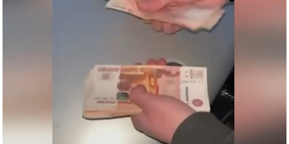 Группу автомошенников задержали в Новосибирске