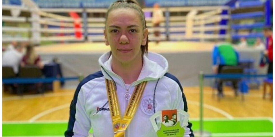 Сотрудница ГУФСИН из Новосибирска взяла «золото» на соревнованиях по боксу