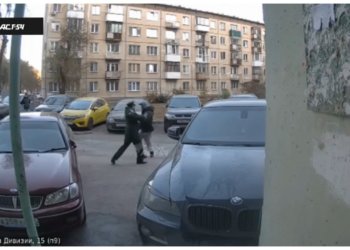 Неадекватный с ножом попытался на напасть на горожан в Новосибирске