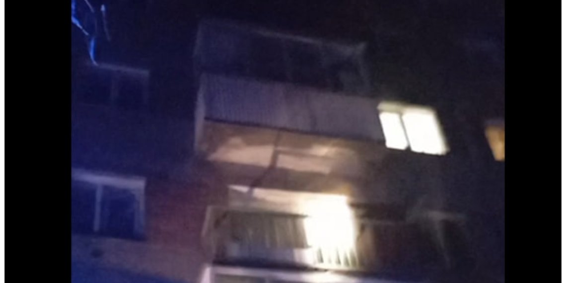 Электрощиток загорелся в квартире в Новосибирске