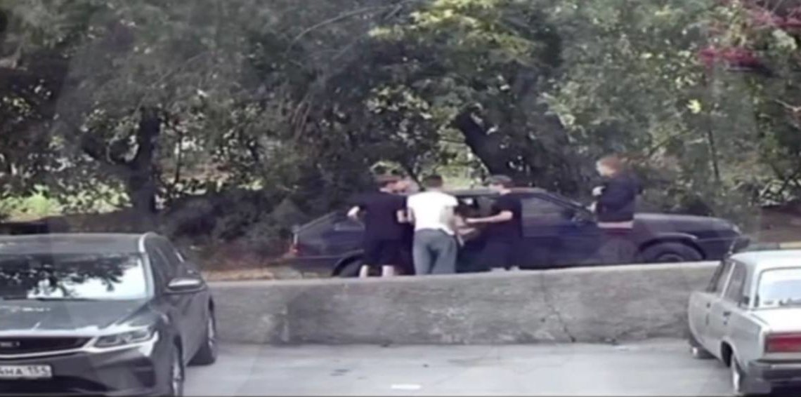 В Новосибирске банда похитила 13-летнего школьника