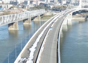 На четвёртом мосту через Обь в Новосибирске нанесли временную разметку