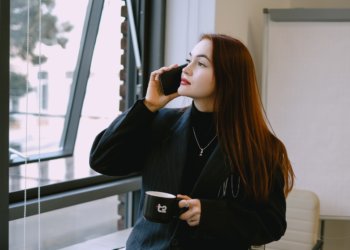 Т2 внедрила голосового ассистента бесплатно всем новосибирским клиентам для защиты от спама и фрода