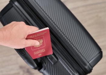 Страны Шенгенской зоны начали снимать отпечатки пальцев у путешественников при въезде