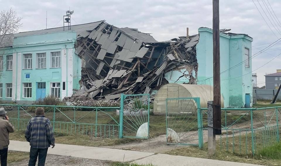 Чиновнице из Татарска предъявили обвинение из-за рухнувшей школы