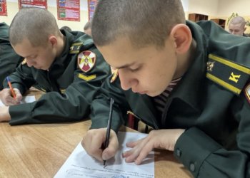 Будущие офицеры Росгвардии из Новосибирска рассказали мамам о своих чувствах через письма