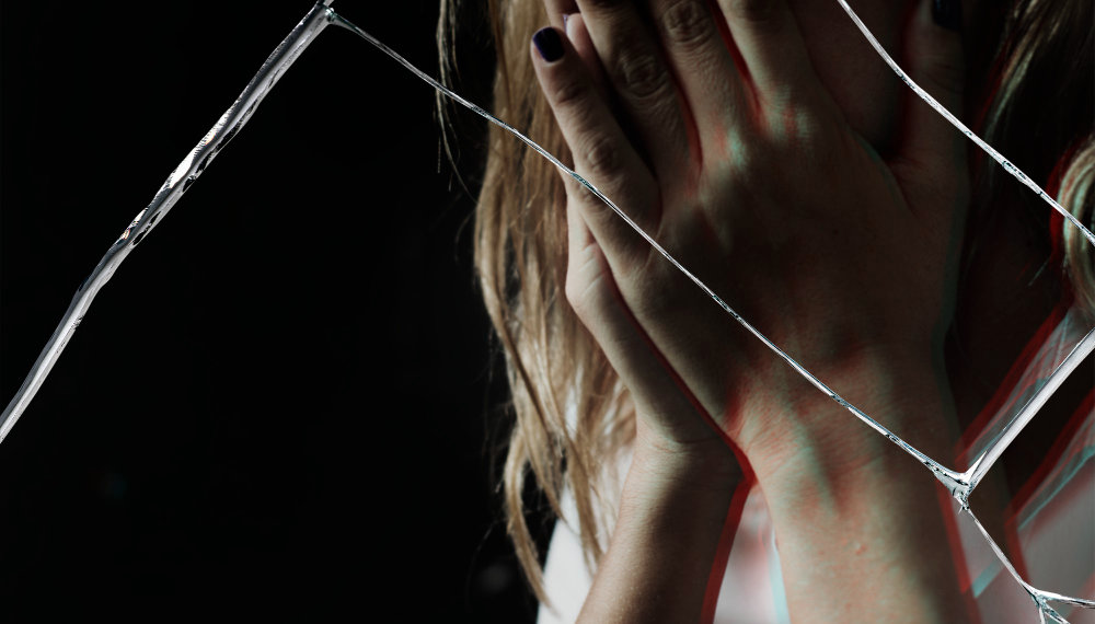 Пятеро сибирячек жестоко избили школьницу из-за парня под Новосибирском