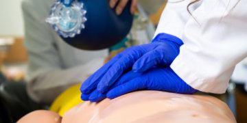 Ученые представили робота-пациента для оказания первой помощи в Новосибирске