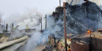 Взрыв газа произошел в частном доме под Новосибирском: пожилая женщина госпитализирована с ожогами