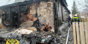 Пожар в селе под Новосибирском унес жизнь девочки: семеро пострадавших, двое в тяжелом состоянии