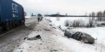 Иномарка влетела в автобус с 24 пассажирами в Ордынском районе