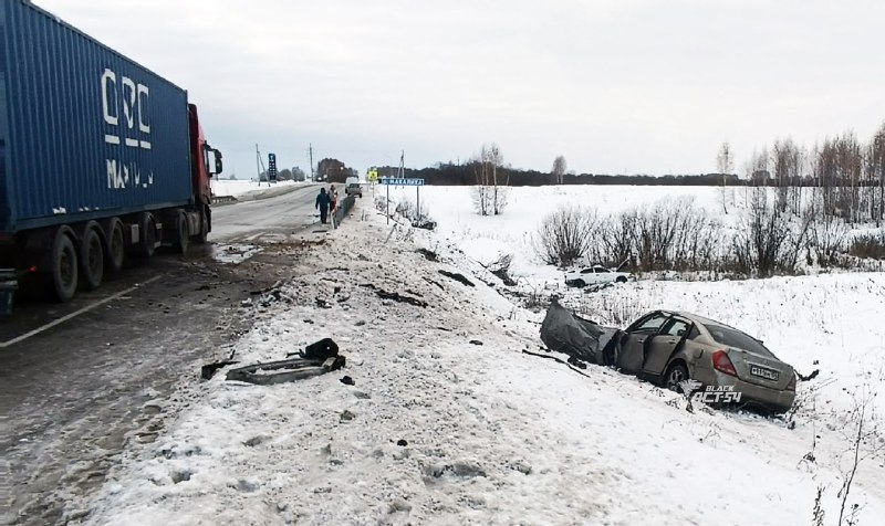 Иномарка влетела в автобус с 24 пассажирами в Ордынском районе