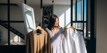 Новосибирская аферистка вернула в магазины подделки и «заработала» 900 тысяч рублей