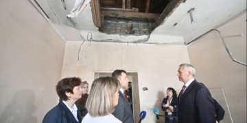 Губернатор поручил ускорить капремонт в детской больнице на Вертковской