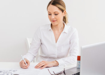 ВТБ выяснил самые частые запросы бизнеса к бухгалтеру в 2025 году