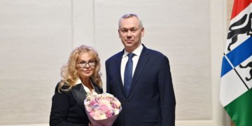 Полвека в профессии: губернатор Новосибирской области наградил знаком почёта Председателя ИД «Сибинформ» Элеонору Соломенникову
