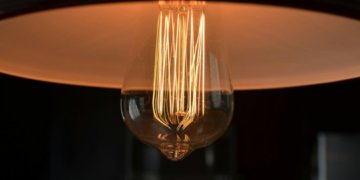 Микрорайон КСМ дважды за неделю остался без света, воды и отопления