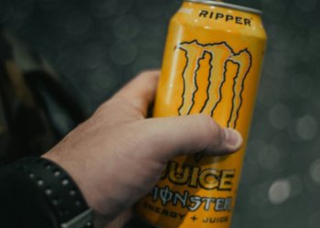 Продажу энергетиков с 2026 года ограничат в Новосибирской области