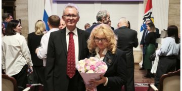 Полвека в профессии: губернатор Новосибирской области наградил знаком почёта Председателя ИД «Сибинформ» Элеонору Соломенникову