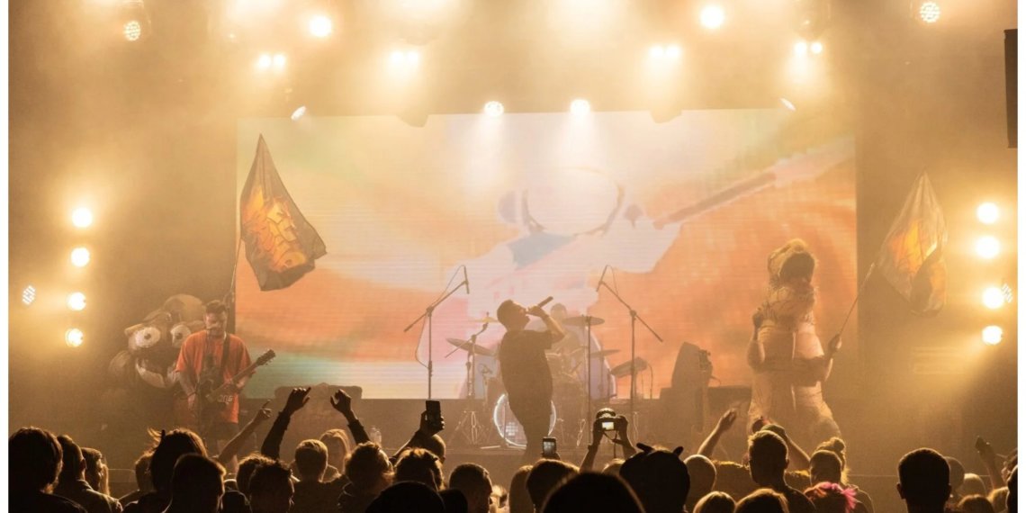 Руки в атмосферу: группа El Mashe впервые едет в Новосибирск с презентацией нового альбома