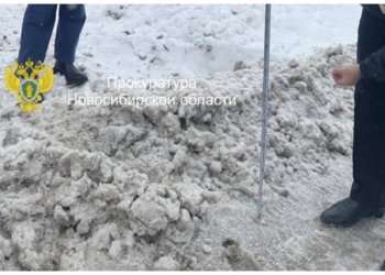 Прокурор вынес представление мэру Новосибирска из-за нечищенных городских дорог