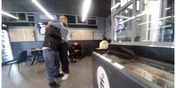 Слабоумие и отвага: пьяница напал на бойцов ГБР с аэрозольным пистолетом