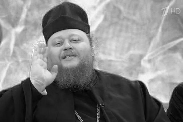 Умер игумен Феодосий, избивший бизнесмена крестом на парковке в Новосибирске