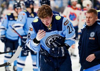 Есть рекорд: хоккейная «Сибирь» потерпела 13 поражение подряд