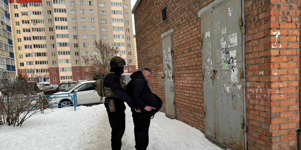 Трое судимых новосибирцев похитили мужчину и требовали 400 тысяч рублей