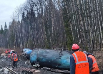 Пожар на Транссибе задержал четыре поезда в Новосибирск