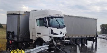 Дальнобойщика будут судить за смертельное ДТП с тремя рабочими в Новосибирской области